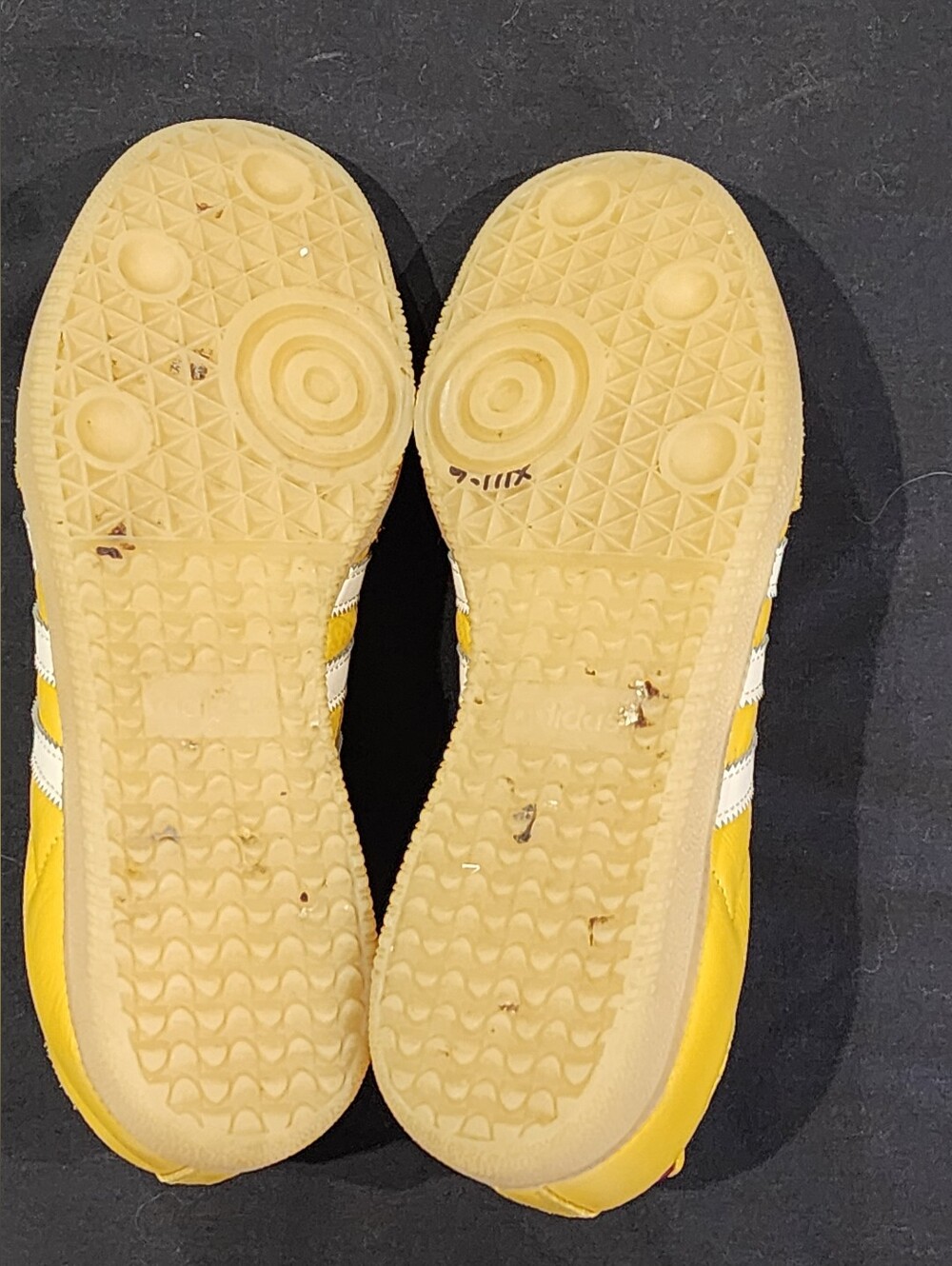 ADIDAS | Samba OG J | Preloved Yellow-Crystal Sand-Shadow Red | Size 6.5 Mens - Picture 12 of 13